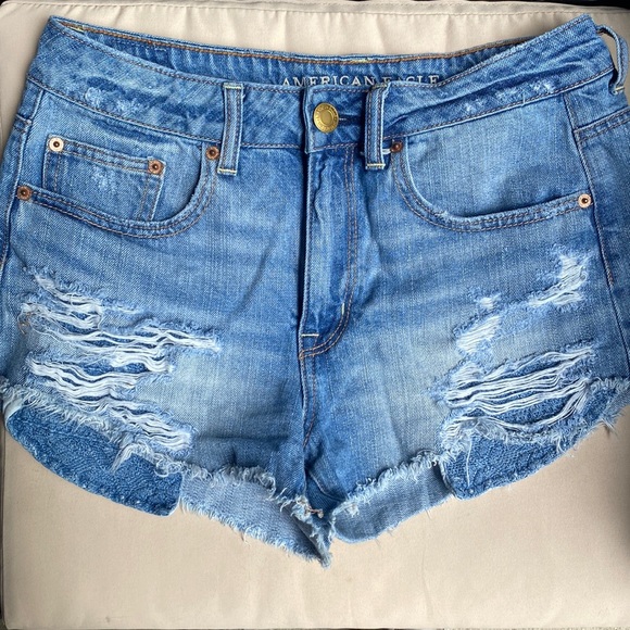 American Eagle Outfitters Pants - American eagle denim shorts size 6 high rise festival